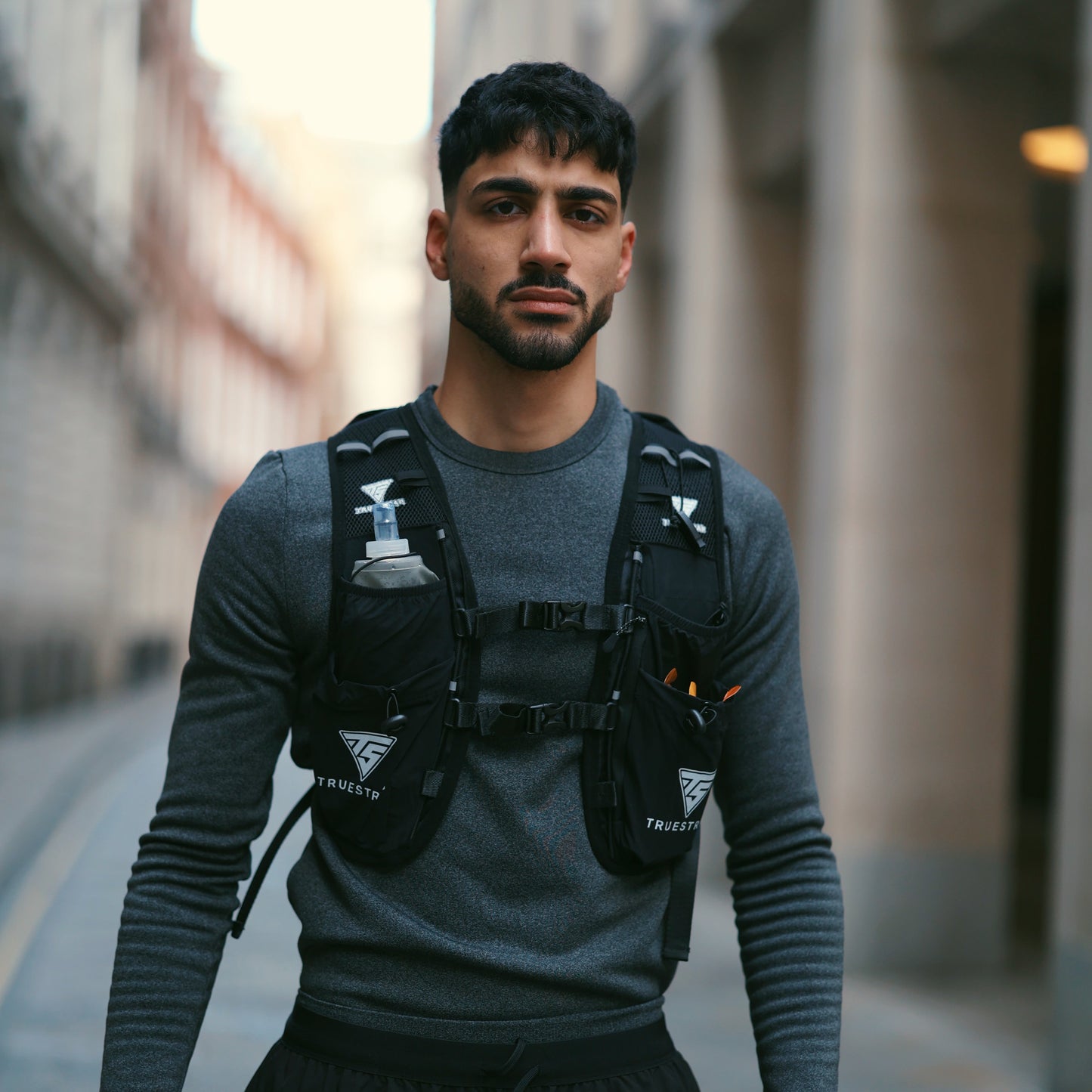 Sensu Vest With Bladder 1.5L & 2x Soft Flask 500ml- Black